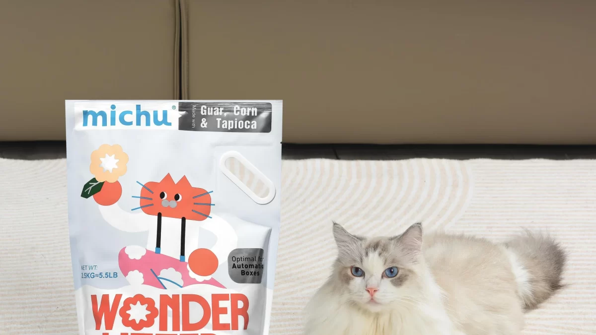 Quick-Clumping Michu Wonder Cat Litter Keeps Odors Away for a Fresh Home 